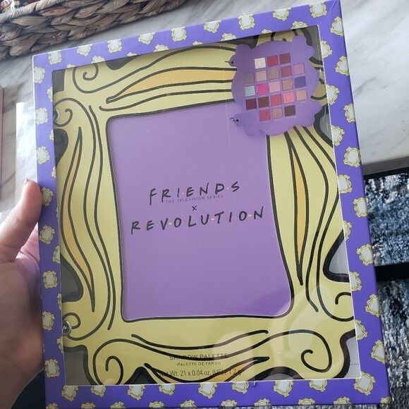 Friends X Revolution Door Frame Shadow Pallette NWT Special Limited edition - Picture 7 of 7